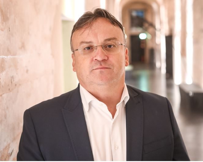 Dr Stevan Lomic